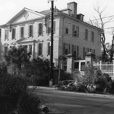 William Gibbes House (64 South Battery) After Hurricane Hugo