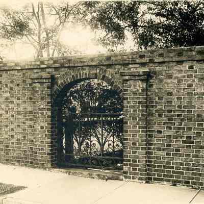 Gate, 6 Gibbes Street