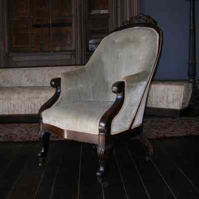 Chair, Wing