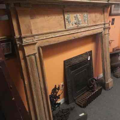 Mantel from the Harth-Macbeth House (9 Legare Street)