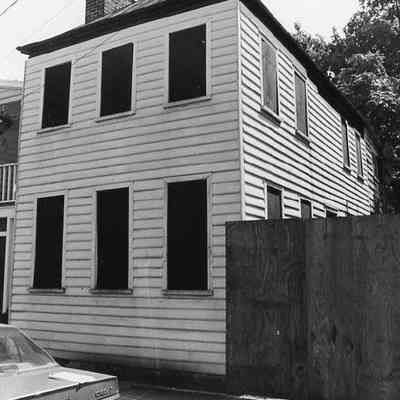 Henry Gefken House (126 Logan Street)