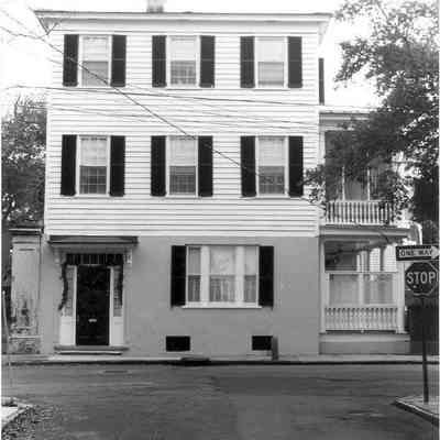 6 Legare Street