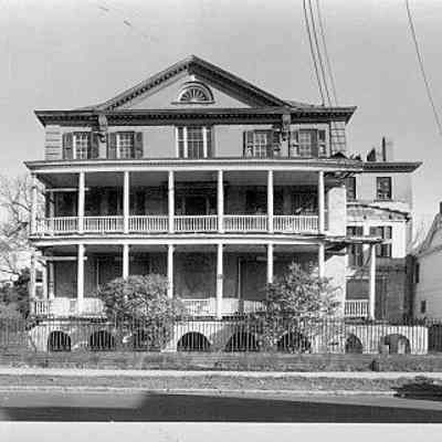 48 Elizabeth Street (Aiken-Rhett House)