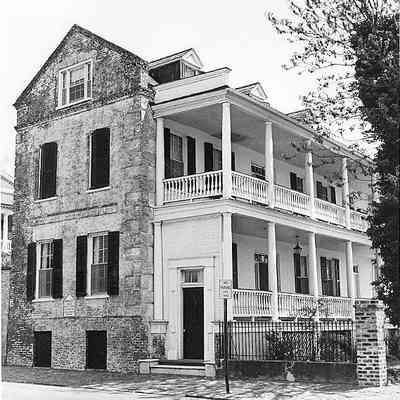 328 East Bay Street (Andrew Moffett House)