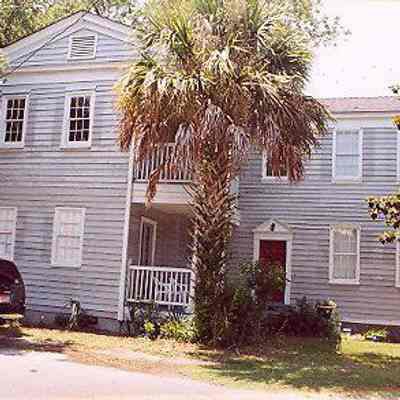 17 Gadsden Street