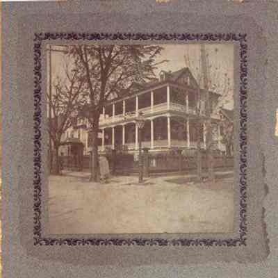 64 Vanderhorst Street