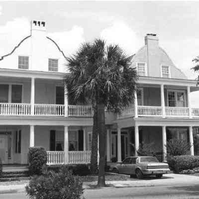 10-12 Murray Boulevard (Cheves Houses)