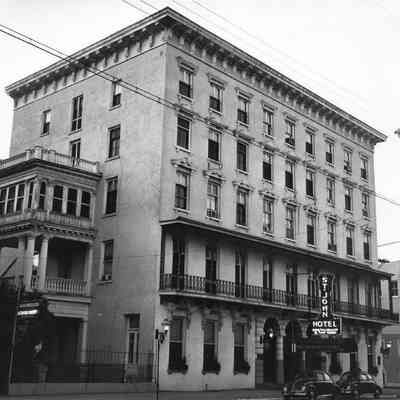 St. John Hotel (115 Meeting Street)