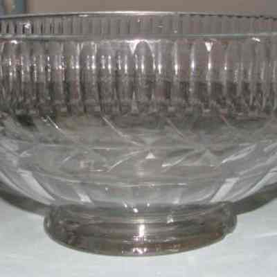 Covered Bowl For Creams and Custards
