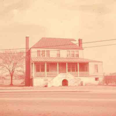 Four Mile Tavern [Seven Mile Tavern?]