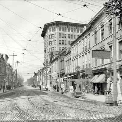 Broad Street Streetscape, Looking West
