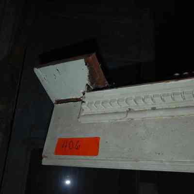 Mantel shelf