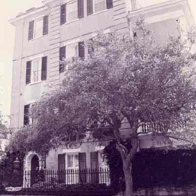 10 Legare Street