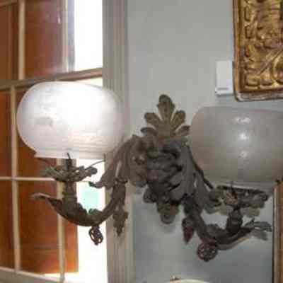 Gas Wall Brackets