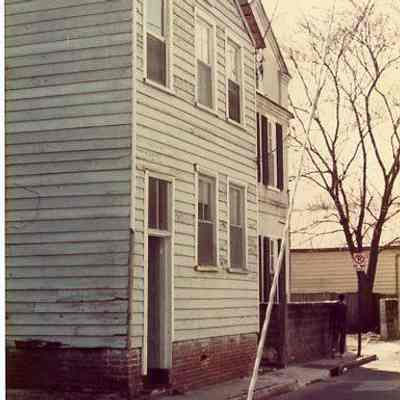9 West Street