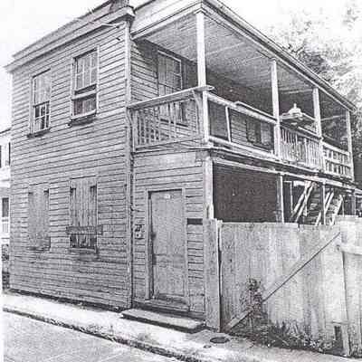 11 Magazine Street (Mary Porter Fowler House)
