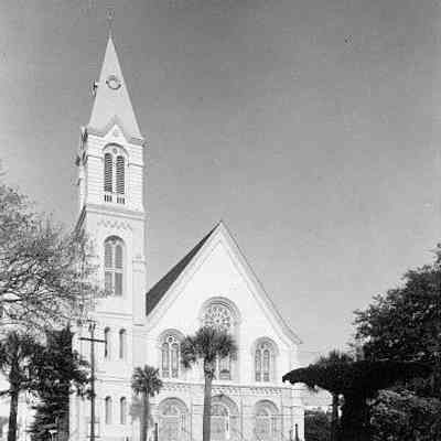 328 Meeting Street (Citadel Square Baptist Church)