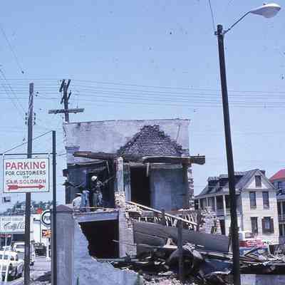 Scenes at the Intersection of East Bay and Calhoun Streets