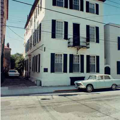 71 Church Street (Col. Robert Brewton House)