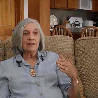 Interview with Elizabeth Lanneau Cox [DVD]