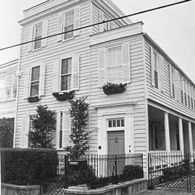 6 Lamboll Street (Rebecca Rose House)
