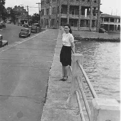 Woman on Battery, View North on East Bay Street, Missroon House (40 East Bay Street)