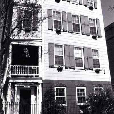32 George Street (Robinson-Freneau House)