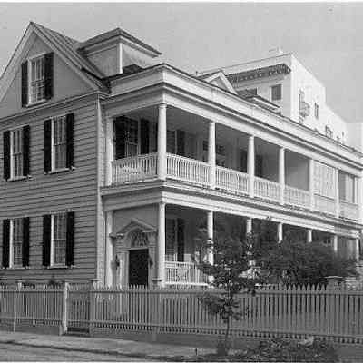 39 South Battery (Magwood-Moreland House)