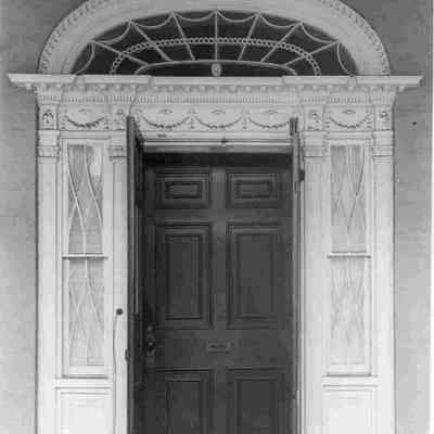 286 Calhoun Street (Jonathan Lucas House)