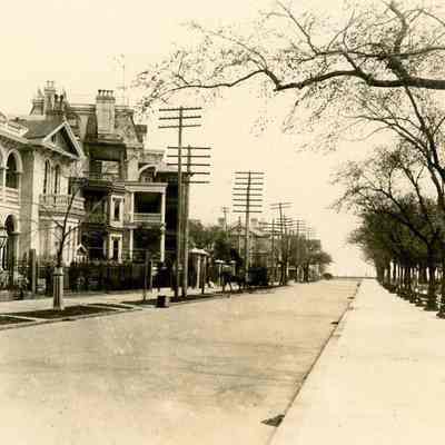 Looking East on South Battery from 26 South Battery