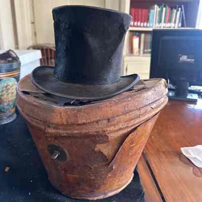 Hat, Top