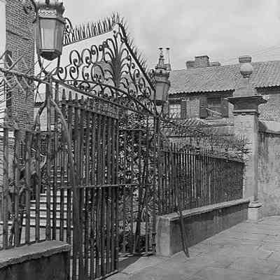 Iron Entrance Gate, Fence, and Stable, Miles Brewton House, 27 King Street