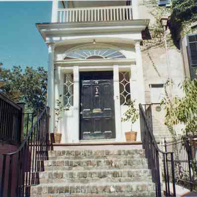 Doorway, 70 Tradd Street (Robert Pringle House)