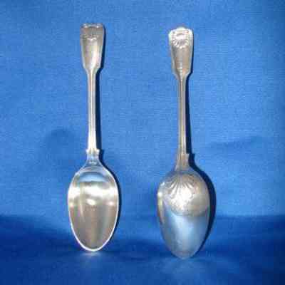 Spoon, Eating
