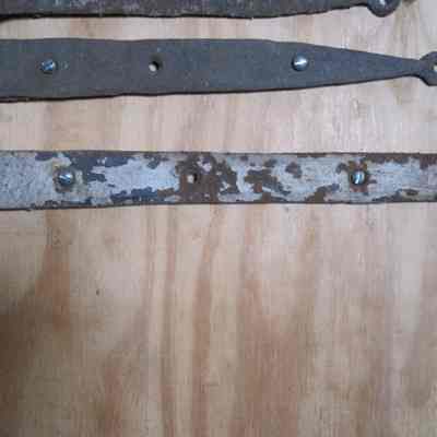 Strap Hinges