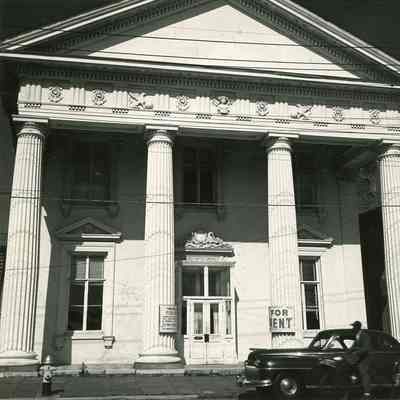For Rent: First National Bank Building (139 East Bay Street)