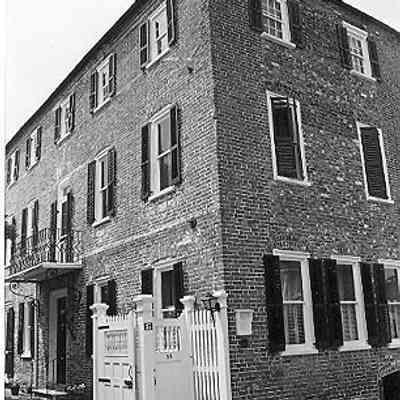 35 Church Street (Young-Johnson House)