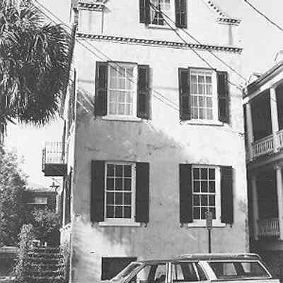 162 Queen Street (Fox-Magee House)