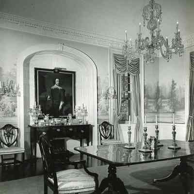 Dining Room of the Simmons-Edwards House (14 Legare Street)