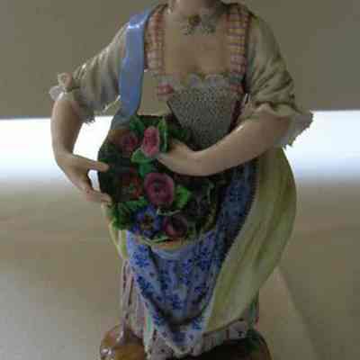 Figurine