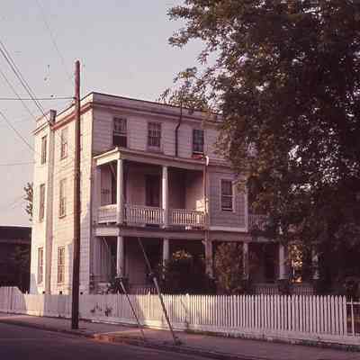 52 Laurens Street
