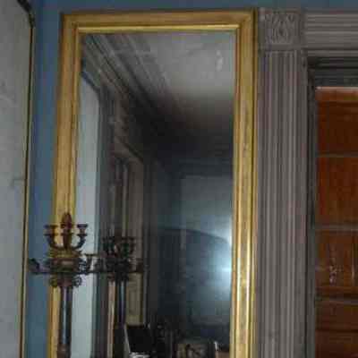 Mirror, Wall