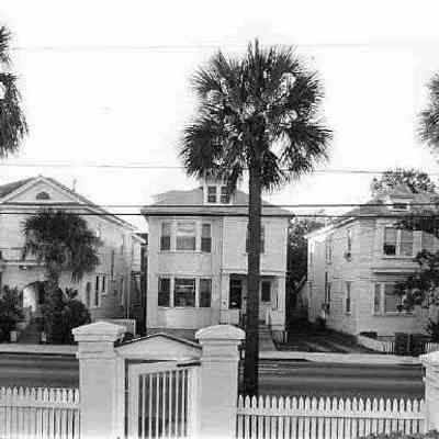 267-271 Calhoun Street (Calhoun Securities Row Houses)