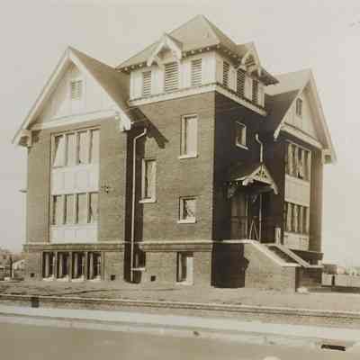 981 King Street