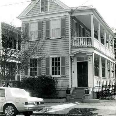 161 Broad Street (Berend Jutjen House)