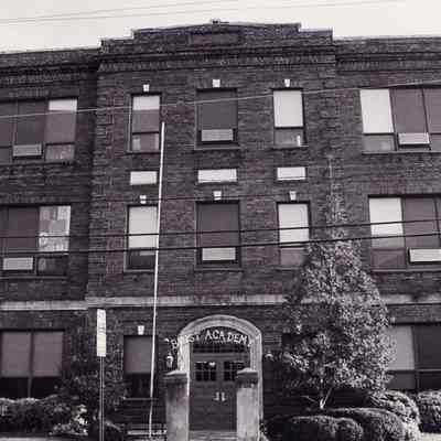 Buist Academy (103 Calhoun Street)