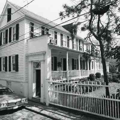 12 Church Street (Dr. Johnson House)