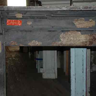 Simple Victorian Mantel