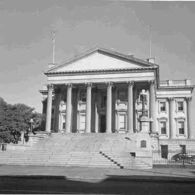 U.S. Custom House (200 East Bay Street)