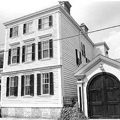 19 King Street (Thomas Lamboll House)